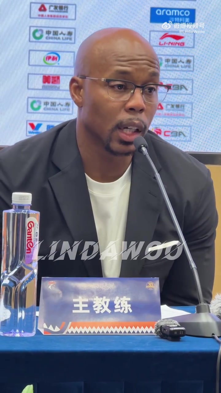 kaiyun-广州主帅米切尔：徐昕/艾伦/威金顿等人出现伤病 潜力赛人都不够